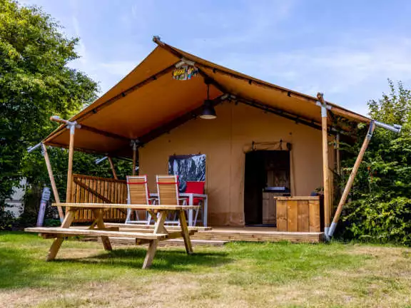 Lodge 001